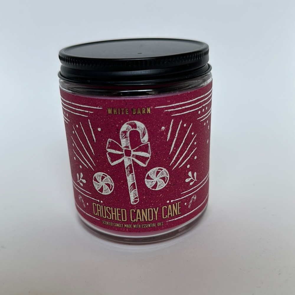 NWT Bath & Body Works Candle in Crushed Candy Cane